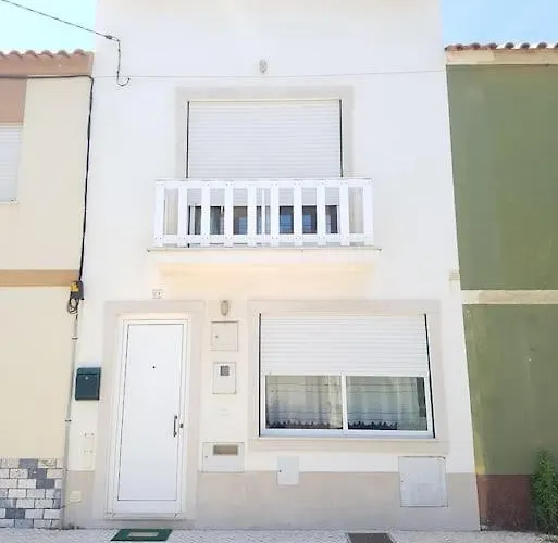 Casa De Acolhedora/ Cosy House