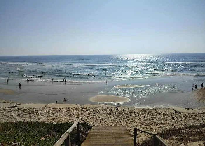 Casa De Acolhedora/ Cosy House Marinha das Ondas